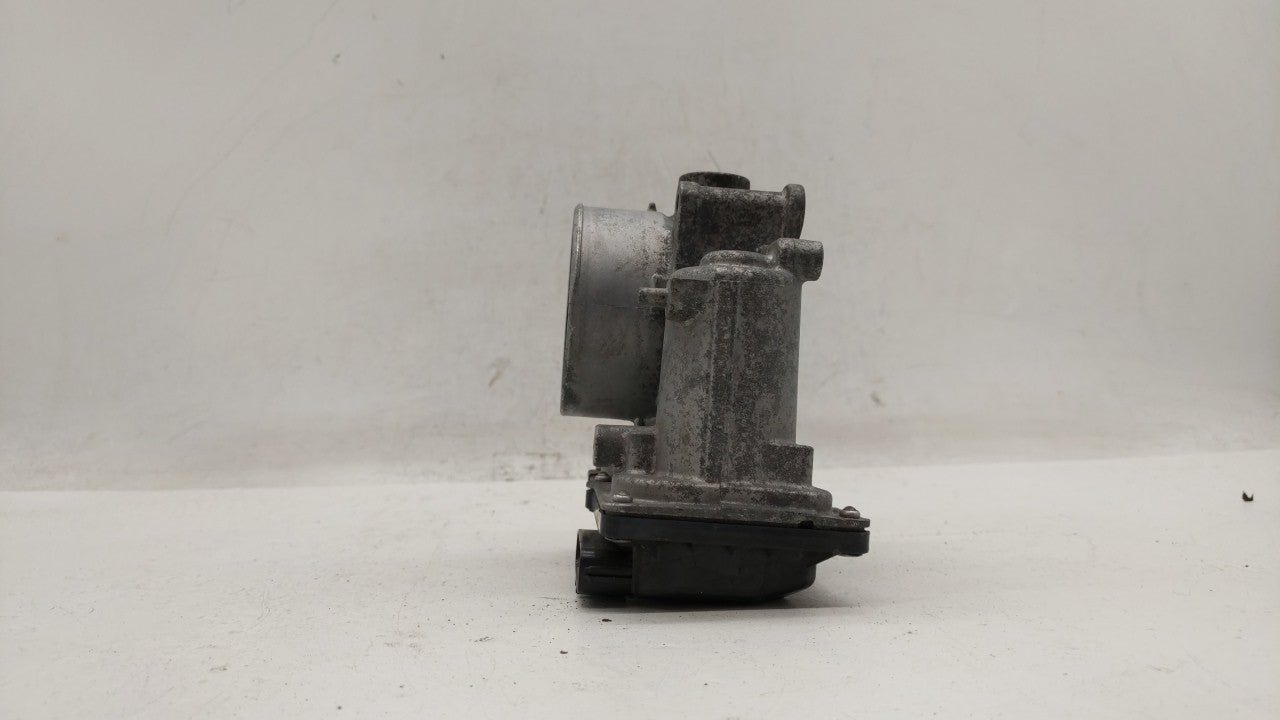 2012-2014 Mazda 3 Throttle Body P/N:PE01 13 640 A PE01 13 640 B, 152009S18, 640 K4238 6R26 Fits Fits 2012 2013 2014 OEM Used