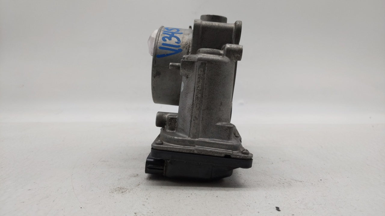 2012-2014 Mazda 3 Throttle Body P/N:PE01 13 640 A PE01 13 640 B, 152009S18, 640 K4238 6R26 Fits Fits 2012 2013 2014 OEM Used