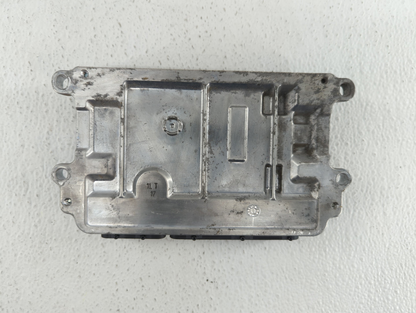 2017-2018 Mazda 3 PCM Engine Control Computer ECU ECM PCU OEM P/N:PSAP 18 881 PY9W 18 881A, PY9W 18 881 Fits Fits 2016 2017 