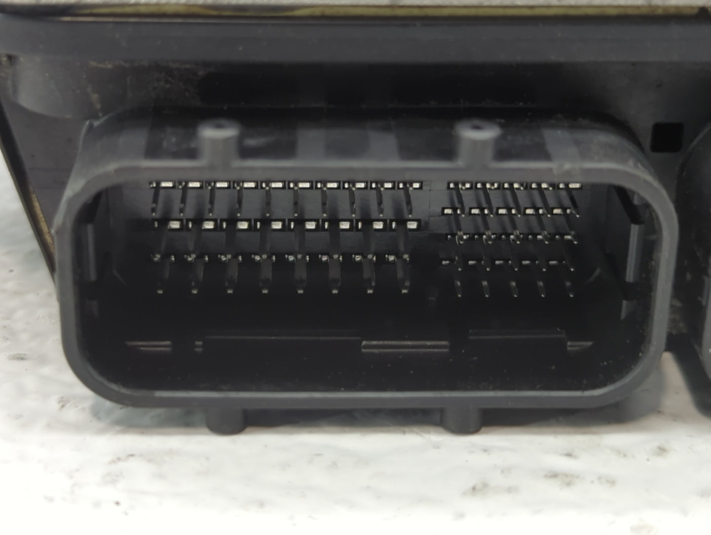 2014-2016 Mazda 3 PCM Engine Control Computer ECU ECM PCU OEM P/N:PEAB 18 881A PEDB 18 881A, PEAB18881A Fits Fits 2014 2015 
