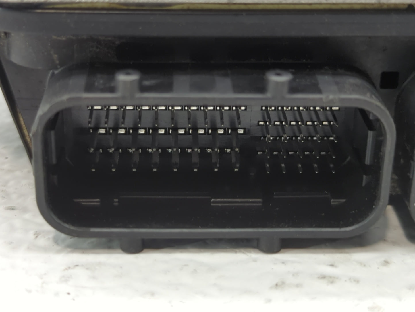 2014-2016 Mazda 3 PCM Engine Control Computer ECU ECM PCU OEM P/N:PEAB 18 881A PEDB 18 881A, PEAB18881A Fits Fits 2014 2015 