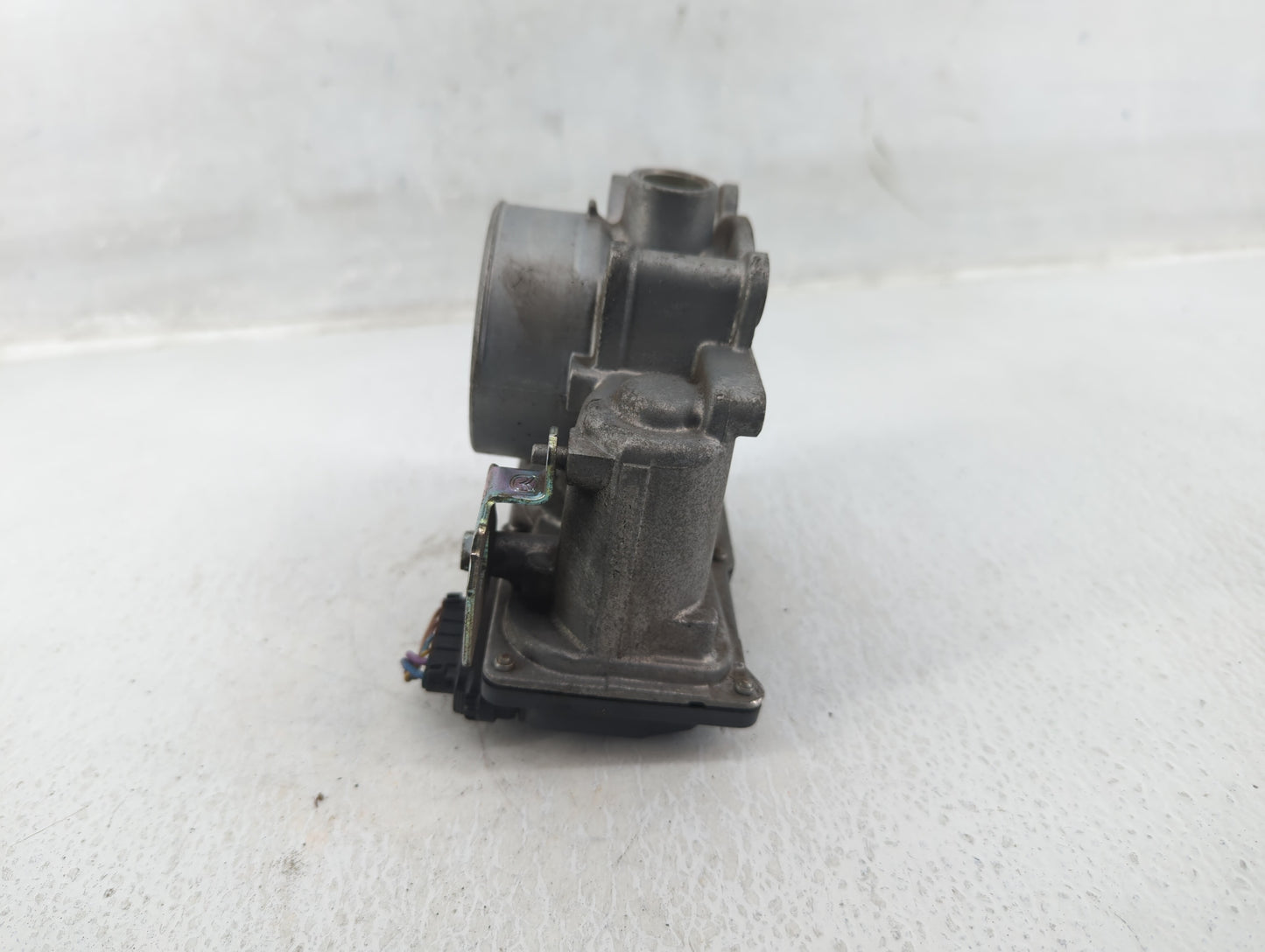2012-2018 Mazda 3 Throttle Body P/N:163001T06, 152001S08 Fits Fits 2012 2013 2014 2015 2016 2017 2018 OEM Used Auto Parts - 