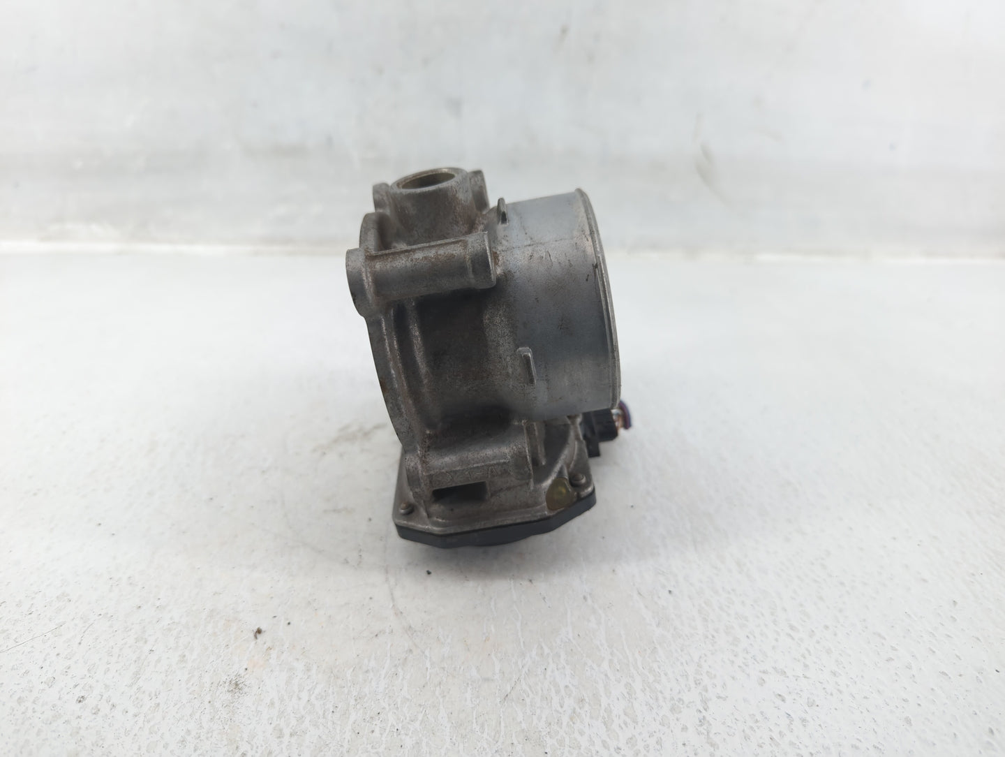 2012-2018 Mazda 3 Throttle Body P/N:163001T06, 152001S08 Fits Fits 2012 2013 2014 2015 2016 2017 2018 OEM Used Auto Parts - 