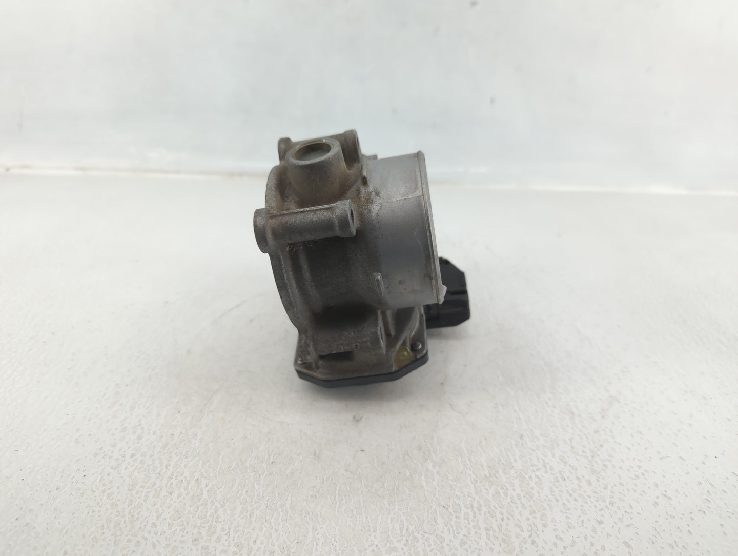 2012-2018 Mazda 3 Throttle Body P/N:152009S01 Fits Fits 2012 2013 2014 2015 2016 2017 2018 OEM Used Auto Parts - Oemusedauto