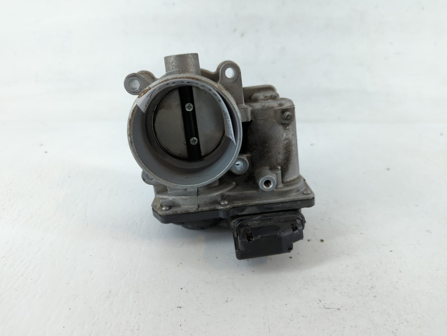 2012-2018 Mazda 3 Throttle Body P/N:C3192 12S03 13 640 B Fits Fits 2012 2013 2014 2015 2016 2017 2018 OEM Used Auto Parts - 