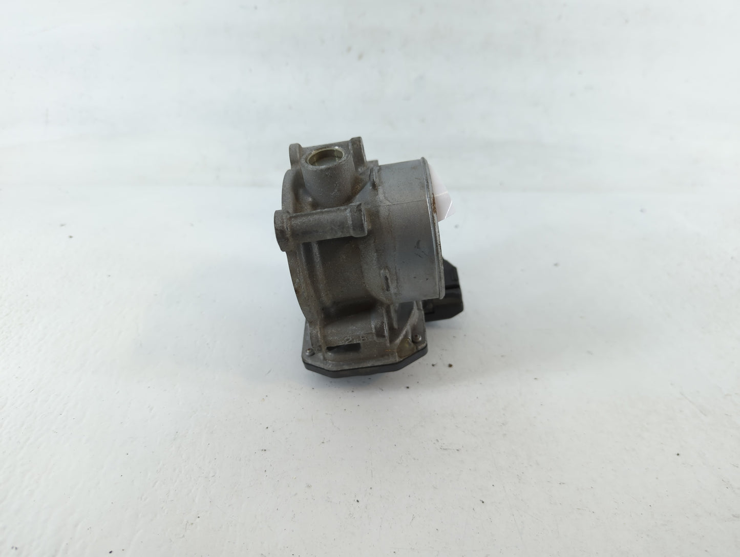 2012-2018 Mazda 3 Throttle Body P/N:C3192 12S03 13 640 B Fits Fits 2012 2013 2014 2015 2016 2017 2018 OEM Used Auto Parts - 
