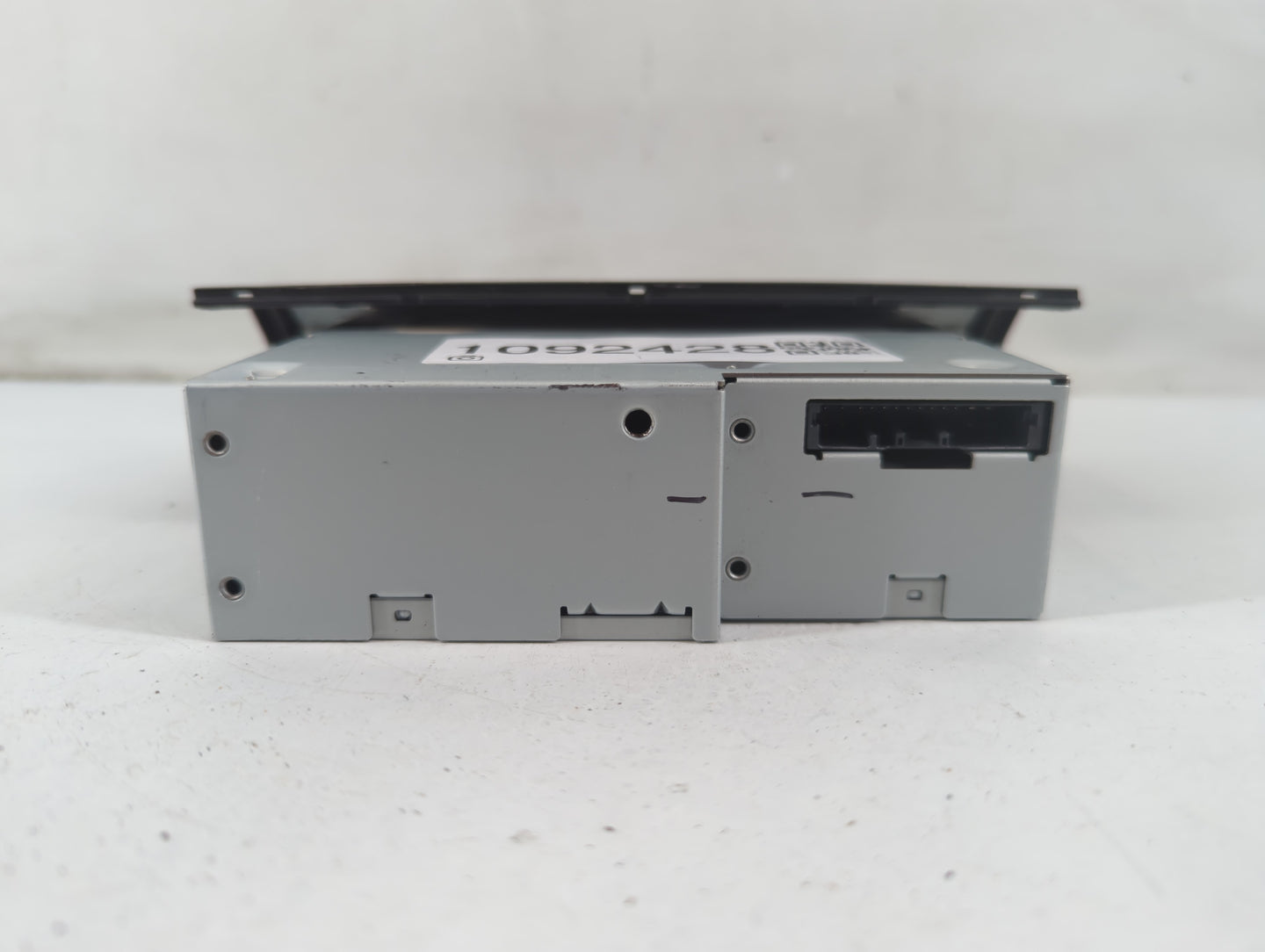 2016-2017 Mazda 6 Radio AM FM Cd Player Receiver Replacement P/N:9045 484 27446 Fits Fits 2016 2017 OEM Used Auto Parts - Oe