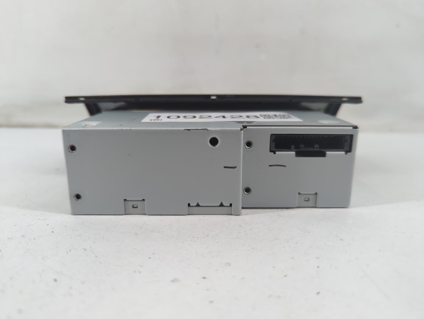 2016-2017 Mazda 6 Radio AM FM Cd Player Receiver Replacement P/N:9045 484 27446 Fits Fits 2016 2017 OEM Used Auto Parts - Oe