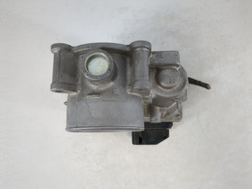 2014-2017 Mazda 6 Throttle Body P/N:1831 C0292 Fits Fits 2014 2015 2016 2017 2018 OEM Used Auto Parts