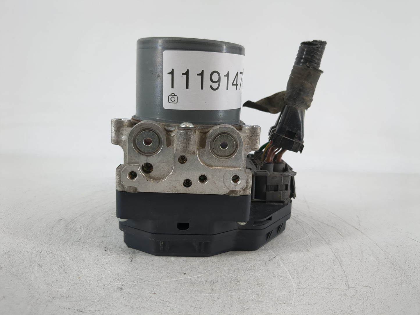 2016 Mazda 6 ABS Pump Control Module Replacement P/N:133000-6520 GMM1-437A0 Fits OEM Used Auto Parts - Oemusedautoparts1.com