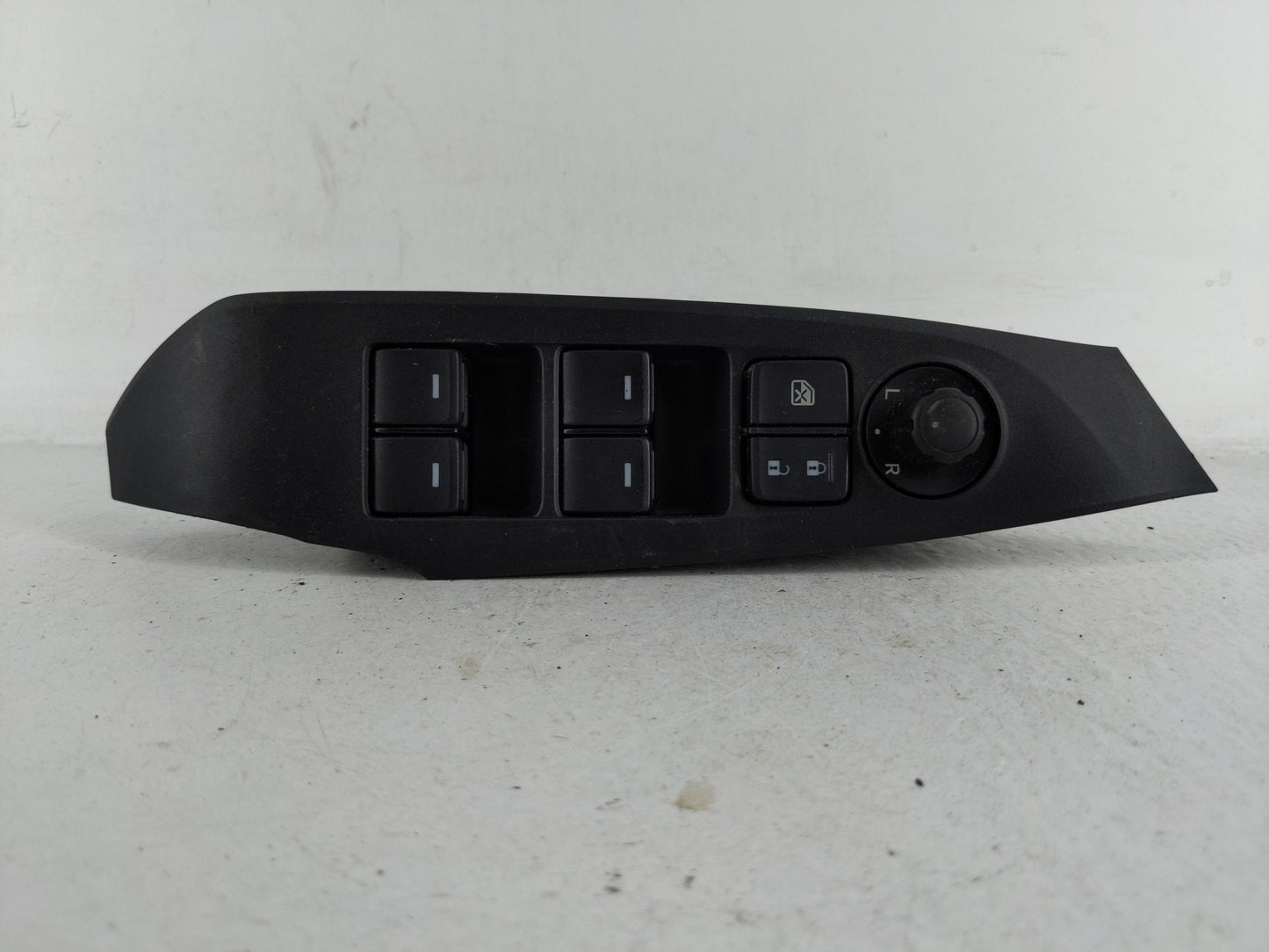 2016 Mazda 6 Master Power Window Switch Replacement Driver Side Left P/N:GMN3 458SD CJR9684L6 Fits OEM Used Auto Parts - Oem