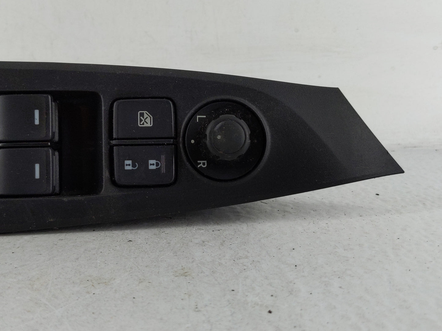 2016 Mazda 6 Master Power Window Switch Replacement Driver Side Left P/N:GMN3 458SD CJR9684L6 Fits OEM Used Auto Parts - Oem