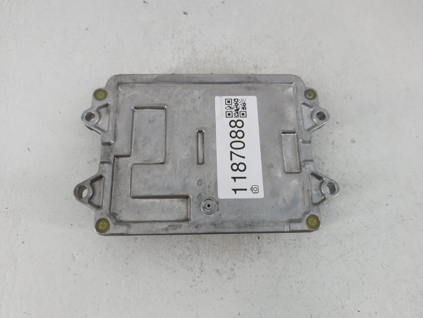 2016-2017 Mazda 6 PCM Engine Control Computer ECU ECM PCU OEM P/N:PY9V 18 881 Fits Fits 2016 2017 2018 OEM Used Auto Parts -