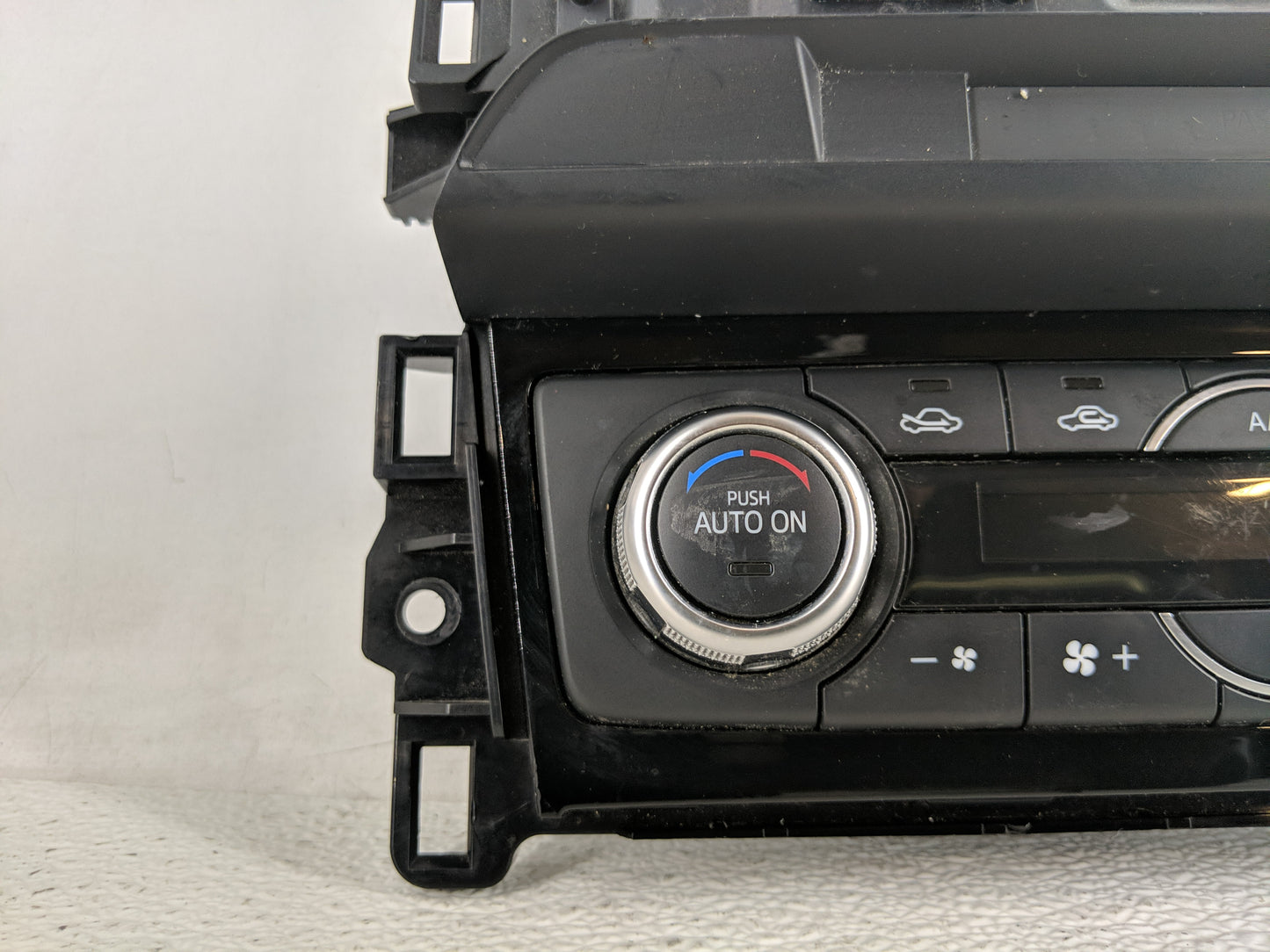 2016 Mazda 6 Climate Control Module Temperature AC/Heater Replacement P/N:K4000 5F16A Fits OEM Used Auto Parts - Oemusedauto