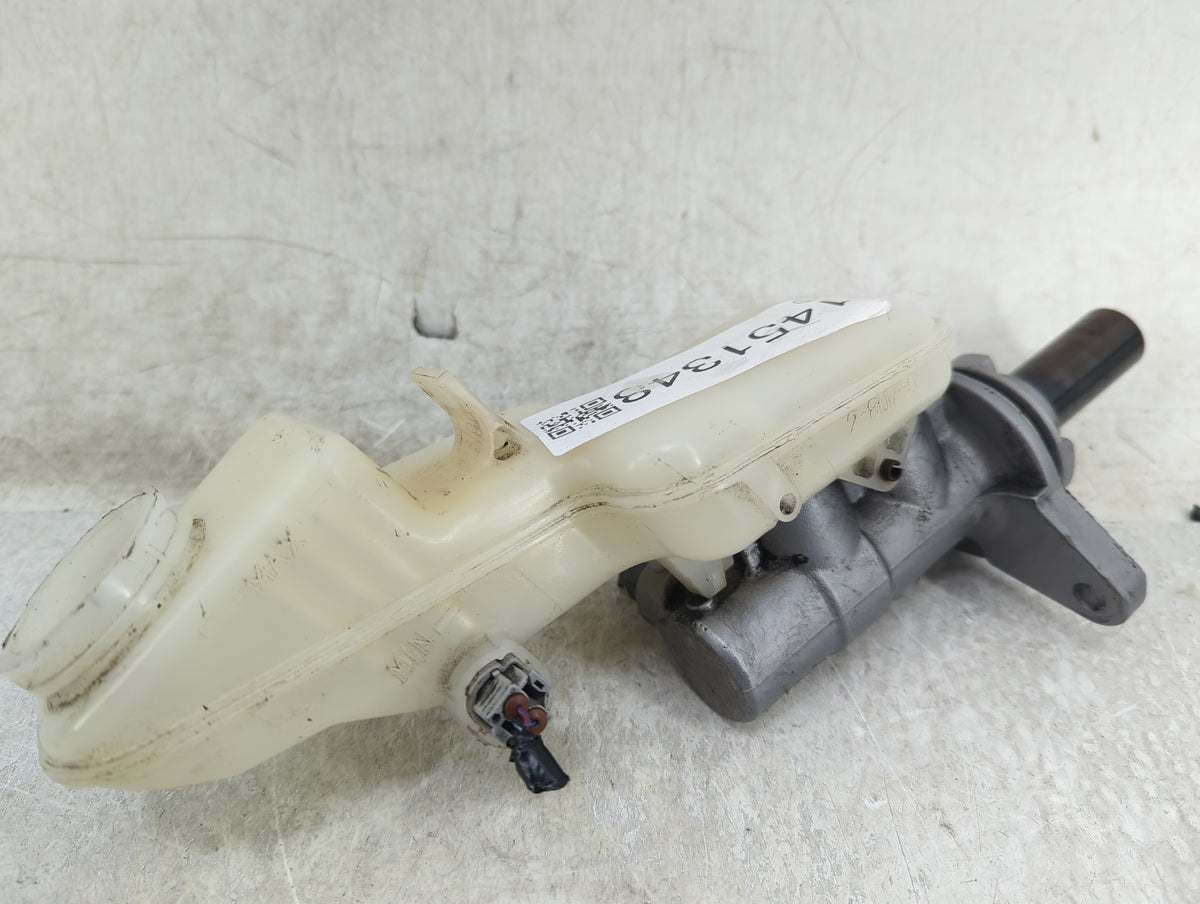 2014-2021 Mazda 6 Brake Master Cylinder 1451348 - Oemusedautoparts1.com
