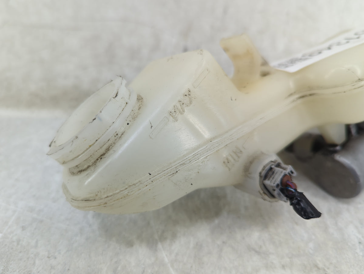 2014-2021 Mazda 6 Brake Master Cylinder 1451348 - Oemusedautoparts1.com