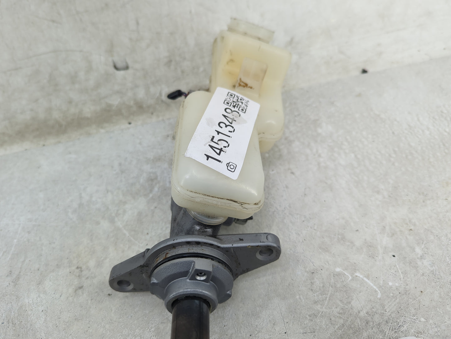 2014-2021 Mazda 6 Brake Master Cylinder 1451348 - Oemusedautoparts1.com