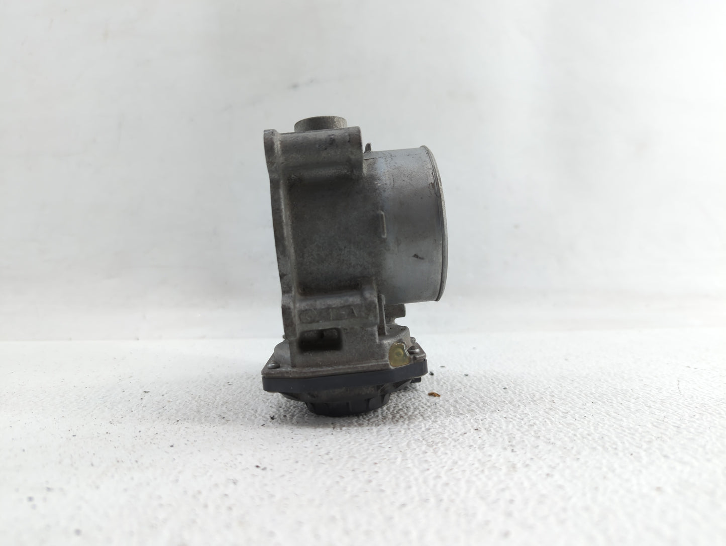 2014 Mazda 6 Throttle Body P/N:PY01 13 640 A Fits OEM Used Auto Parts - Oemusedautoparts1.com