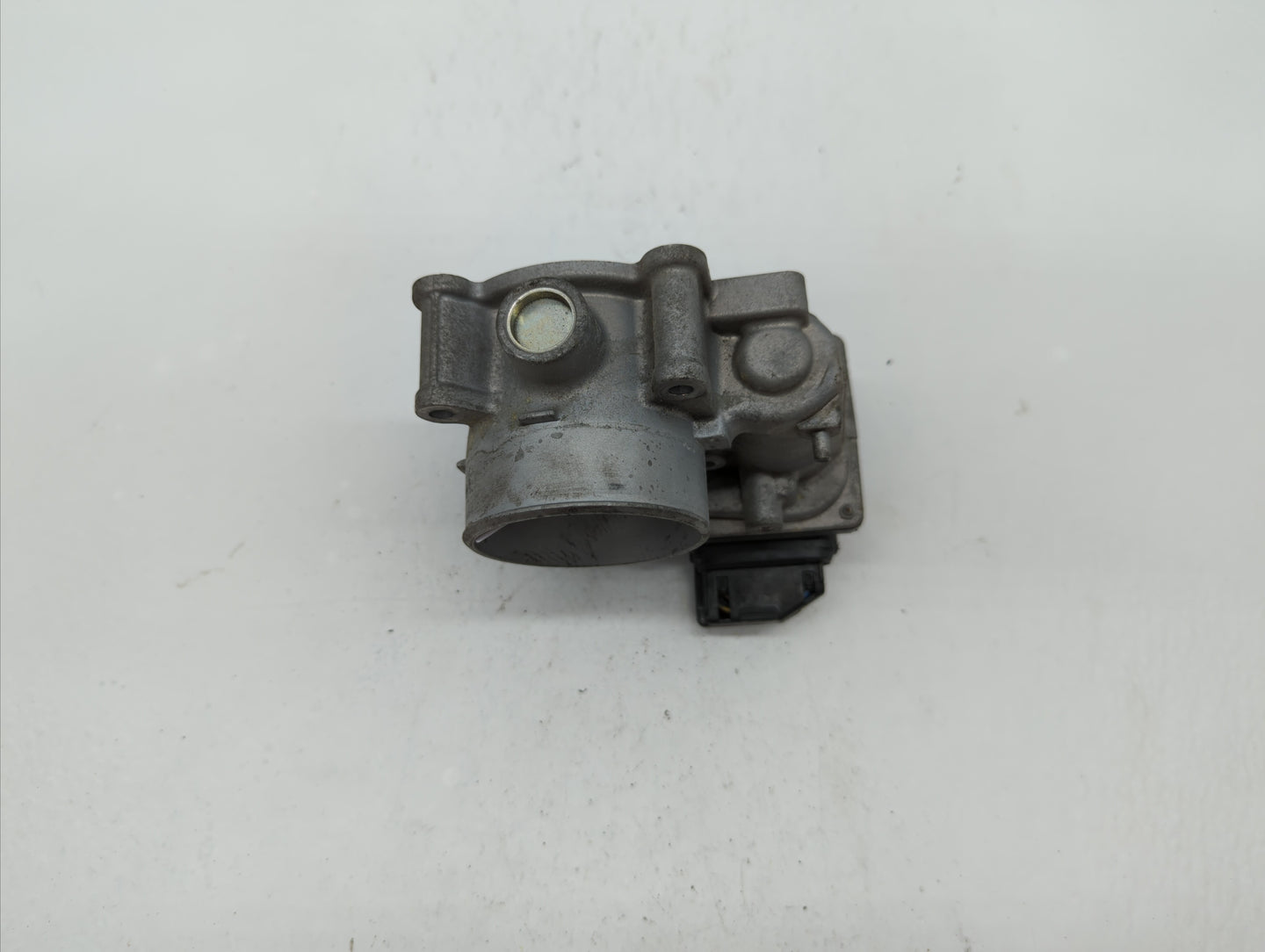 2014 Mazda 6 Throttle Body P/N:PY01 13 640 A Fits OEM Used Auto Parts - Oemusedautoparts1.com