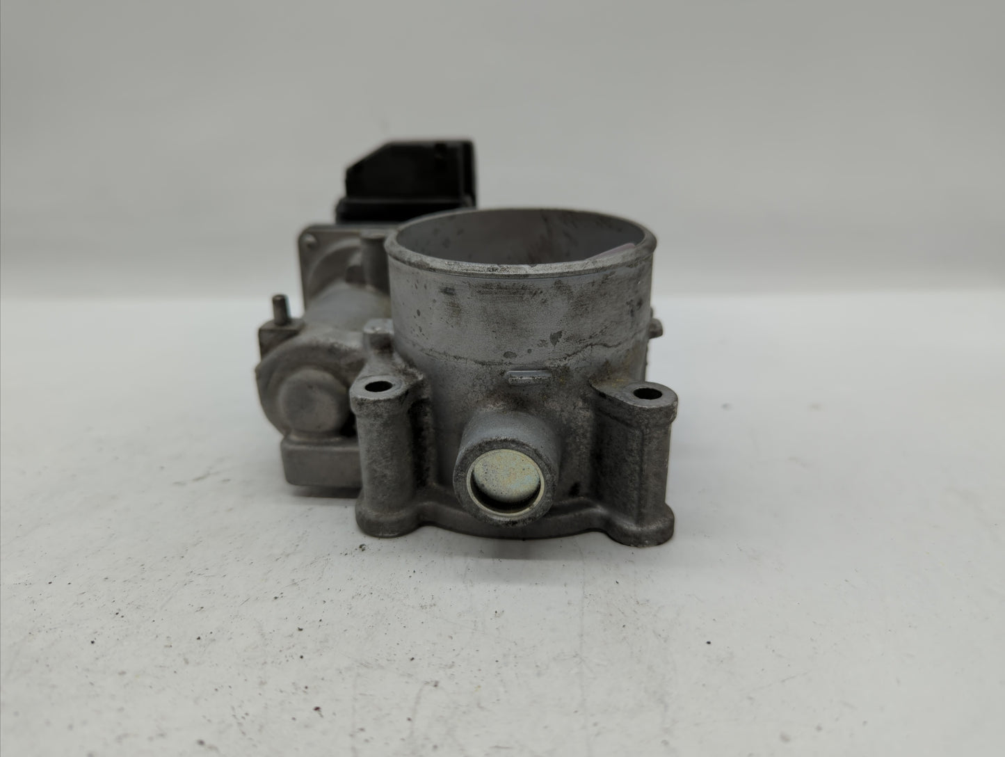 2014 Mazda 6 Throttle Body P/N:PY01 13 640 A Fits OEM Used Auto Parts - Oemusedautoparts1.com
