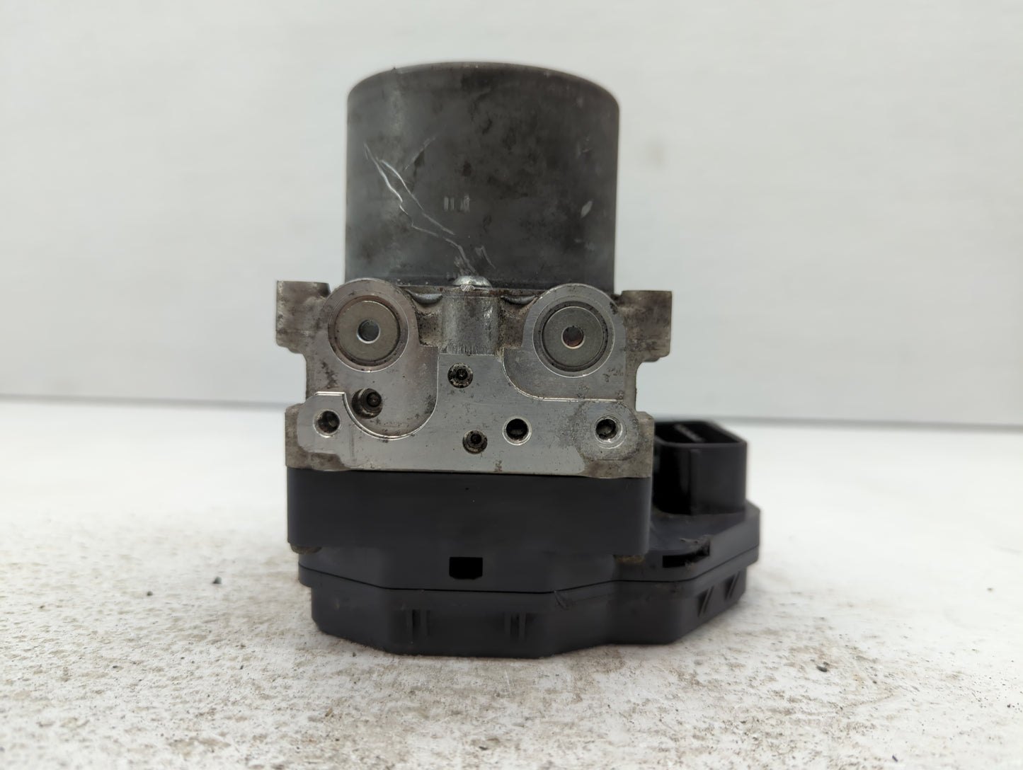 2016 Mazda 6 ABS Pump Control Module Replacement P/N:GMM4-437A0 Fits OEM Used Auto Parts - Oemusedautoparts1.com