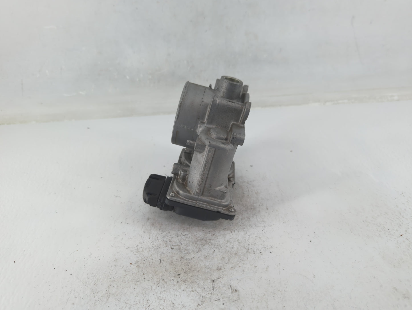 2014-2017 Mazda 6 Throttle Body P/N:1831 C1272 8S06 01 13 640 A Fits Fits 2014 2015 2016 2017 2018 OEM Used Auto Parts - Oem