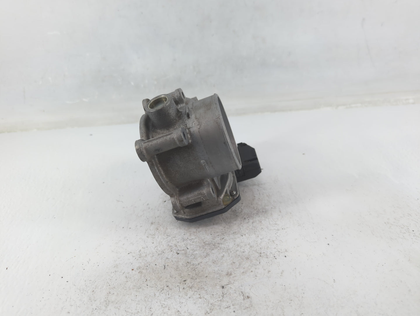 2014-2017 Mazda 6 Throttle Body P/N:1831 C1272 8S06 01 13 640 A Fits Fits 2014 2015 2016 2017 2018 OEM Used Auto Parts - Oem