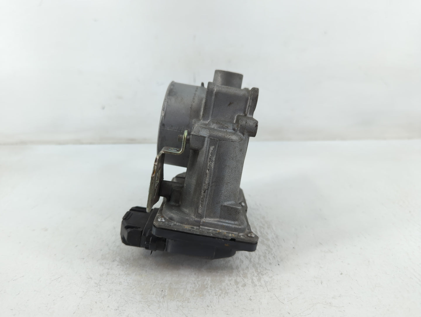 2014-2017 Mazda 6 Throttle Body P/N:C1689 7S10 Fits Fits 2014 2015 2016 2017 2018 OEM Used Auto Parts - Oemusedautoparts1.co