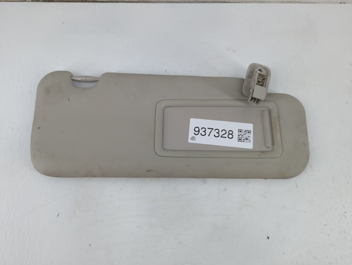 2014-2017 Mazda 6 Sun Visor Shade Replacement Passenger Right Mirror Fits Fits 2014 2015 2016 2017 OEM Used Auto Parts - Oem