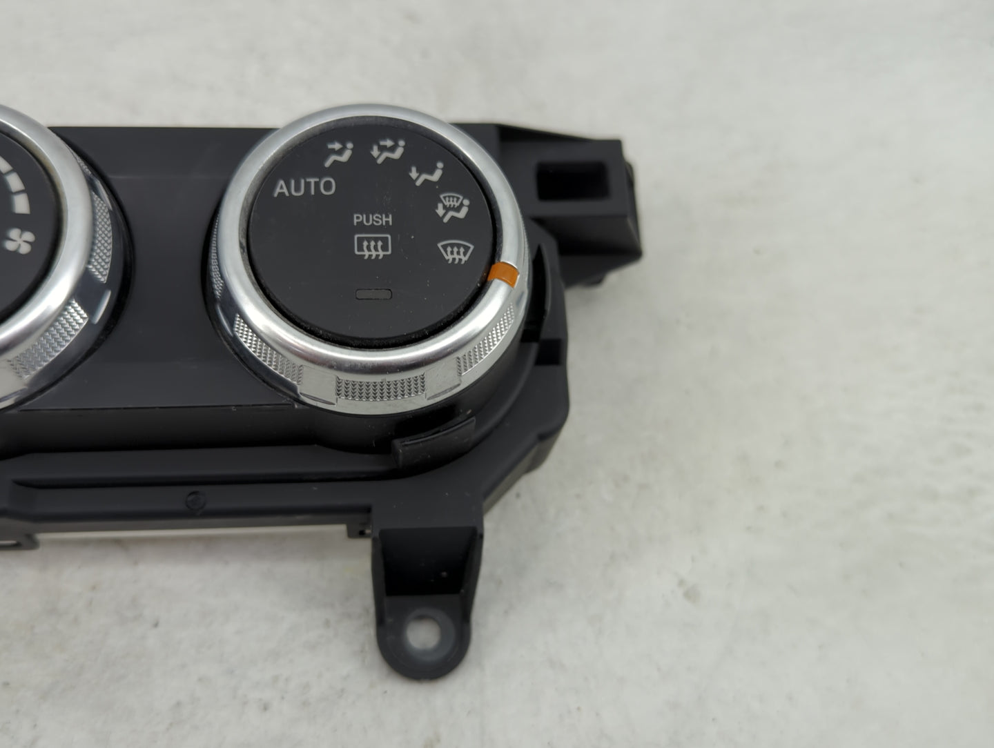 2016 Mazda Cx-3 Climate Control Module Temperature AC/Heater Replacement P/N:DD5C61190 DD5C 61 190 Fits OEM Used Auto Parts 