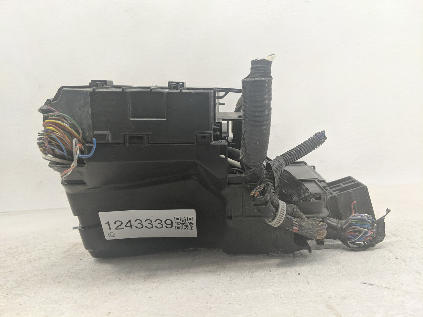 2016 Mazda Cx-5 Fusebox Fuse Box Panel Relay Module P/N:G46C-675X0 Fits OEM Used Auto Parts - Oemusedautoparts1.com