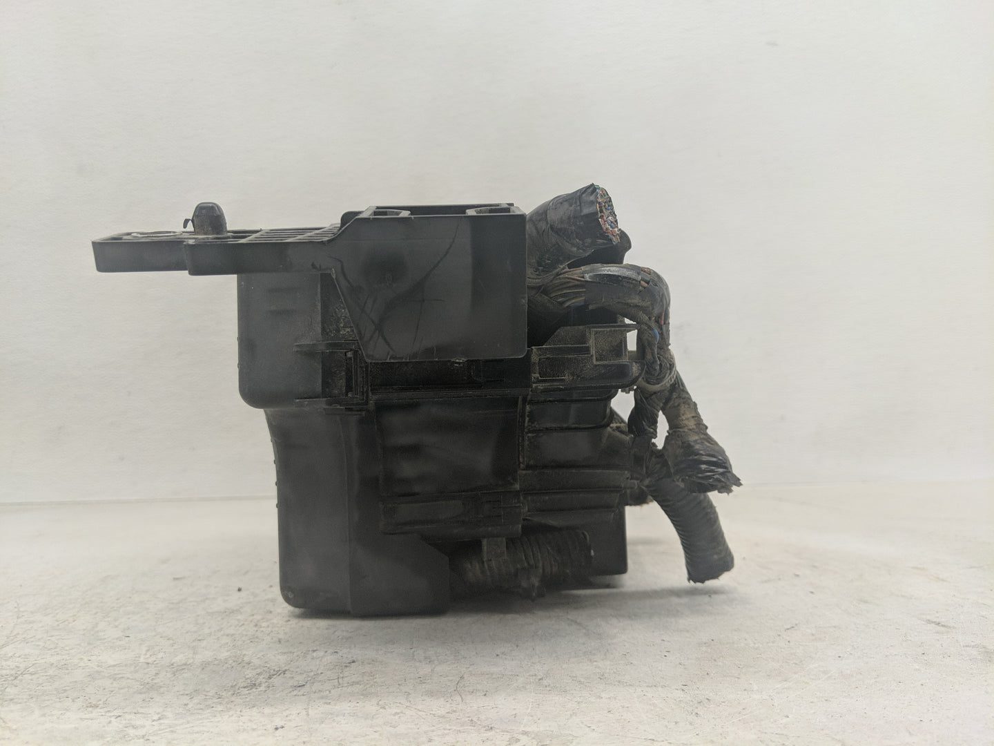 2013-2022 Mazda Cx-5 Fusebox Fuse Box Panel Relay Module P/N:G46C-675X0 A Fits OEM Used Auto Parts - Oemusedautoparts1.com