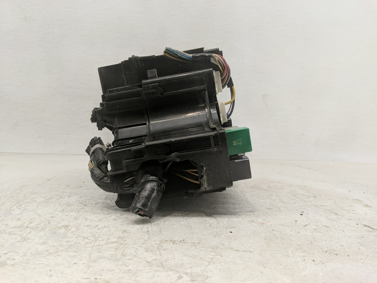 2013-2022 Mazda Cx-5 Fusebox Fuse Box Panel Relay Module P/N:G46C-675X0 A Fits OEM Used Auto Parts - Oemusedautoparts1.com