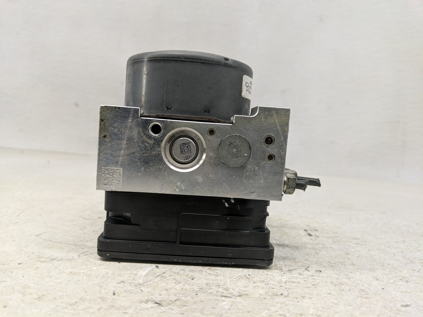 2016 Mazda Cx-5 ABS Pump Control Module Replacement P/N:KA0G 43 7A0 Fits OEM Used Auto Parts - Oemusedautoparts1.com