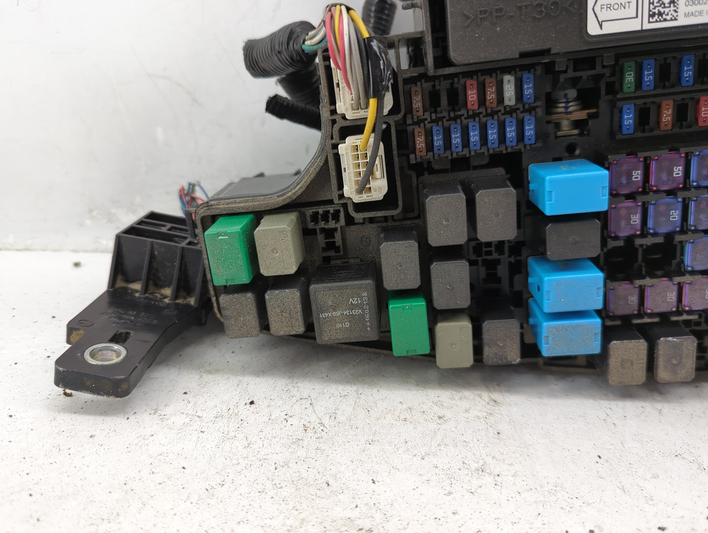 2013-2022 Mazda Cx-5 Fusebox Fuse Box Panel Relay Module P/N:G46C-675X0 Fits OEM Used Auto Parts - Oemusedautoparts1.com
