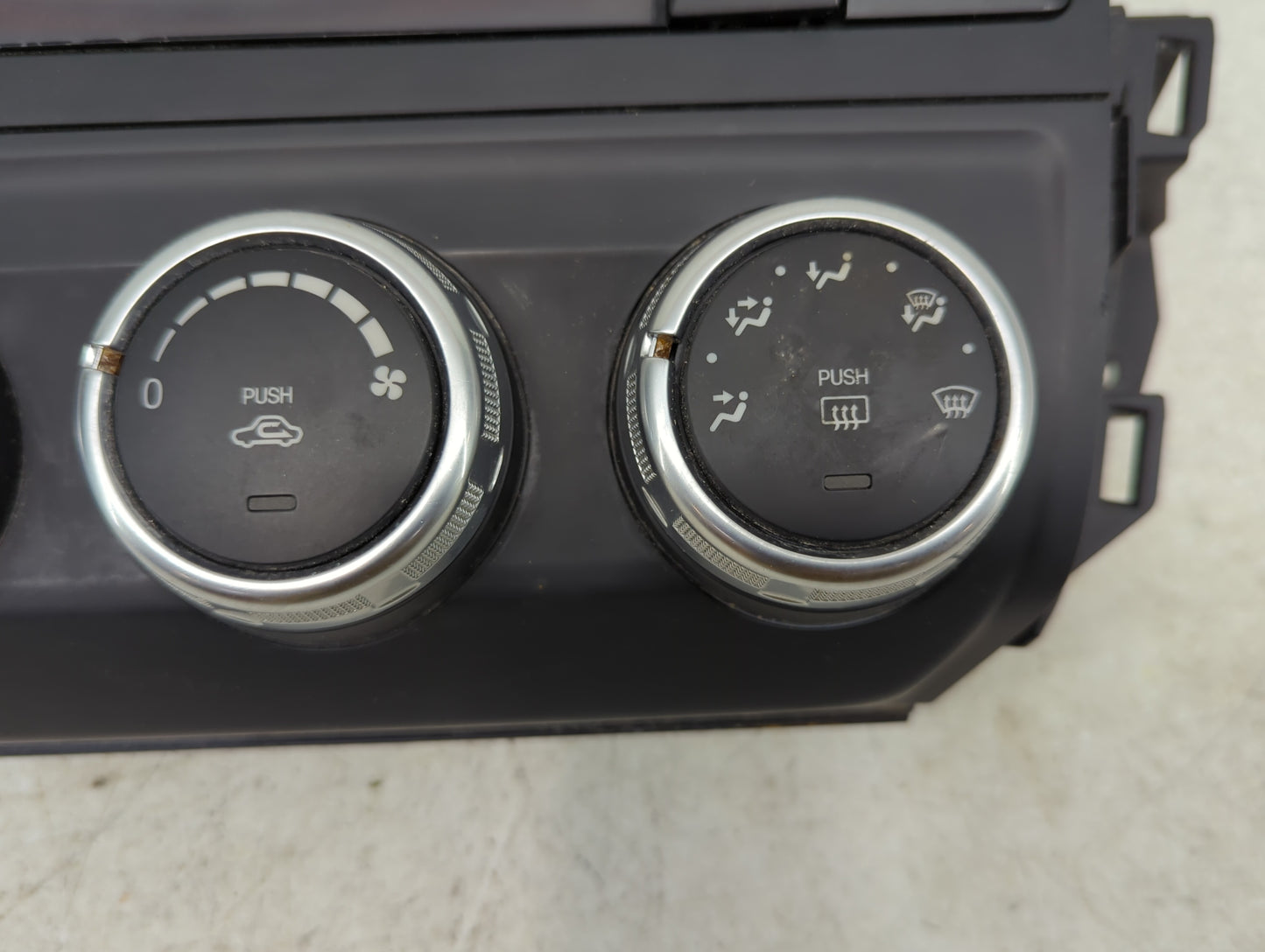 2016 Mazda Cx-5 Climate Control Module Temperature AC/Heater Replacement P/N:KA0G 61 190A Fits OEM Used Auto Parts - Oemused