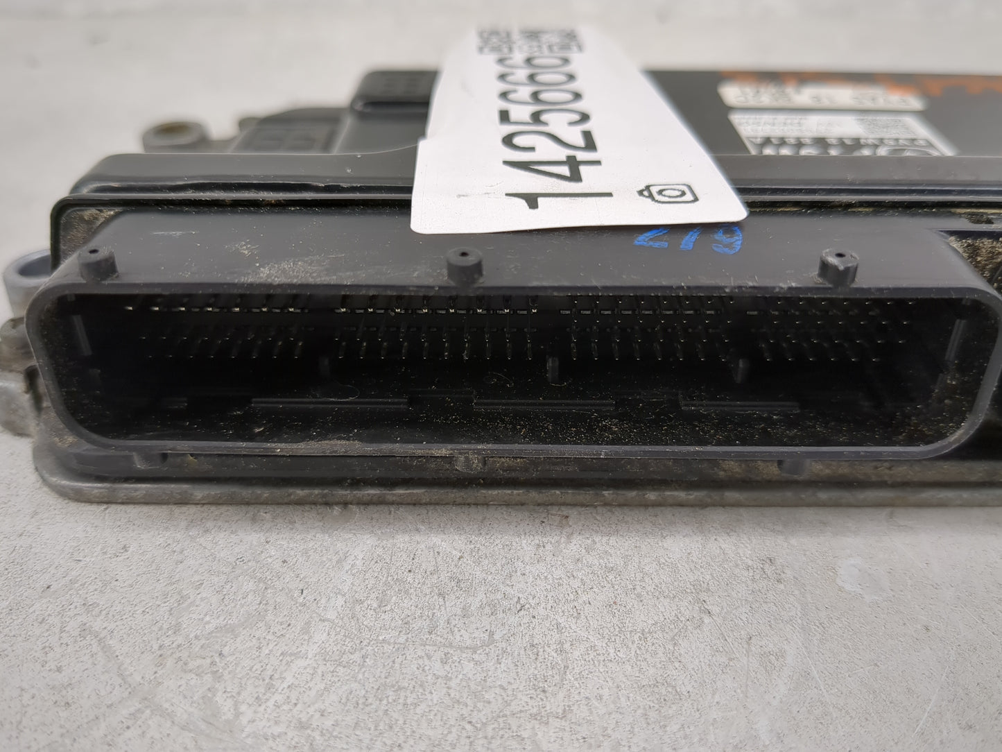 2016 Mazda Cx-5 PCM Engine Control Computer ECU ECM PCU OEM P/N:PY9W18881A PYAS188K2C, 2798002791 Fits Fits 2017 2018 OEM Us