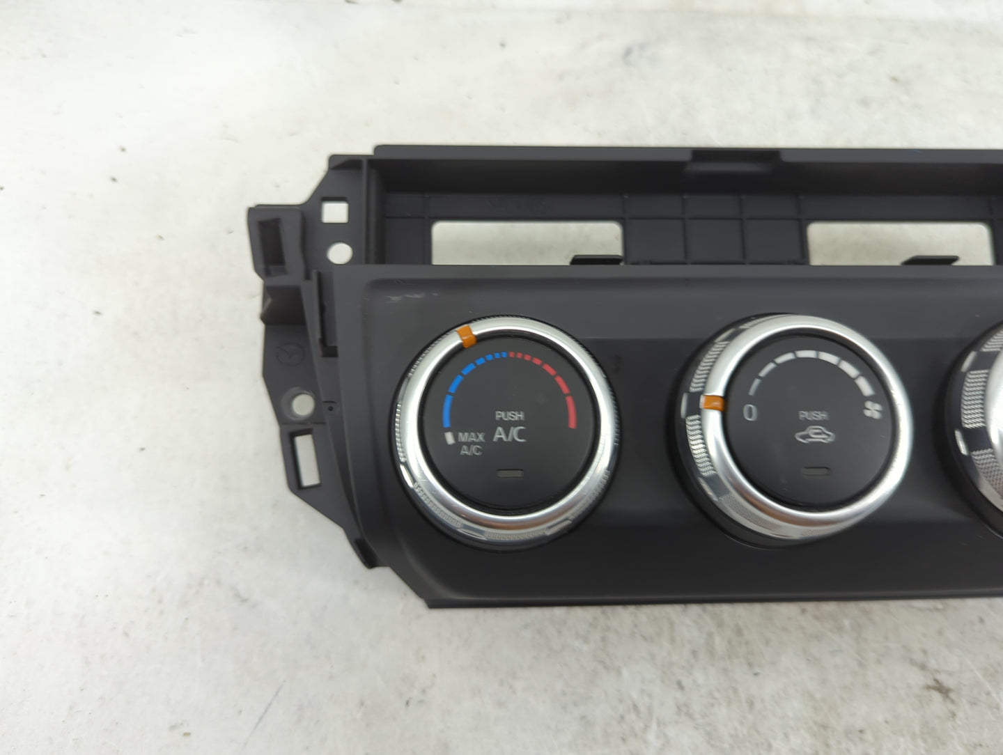 2016 Mazda Cx-5 Climate Control Module Temperature AC/Heater Replacement P/N:K40G 61 190A 6128, 6K04 Fits OEM Used Auto Part