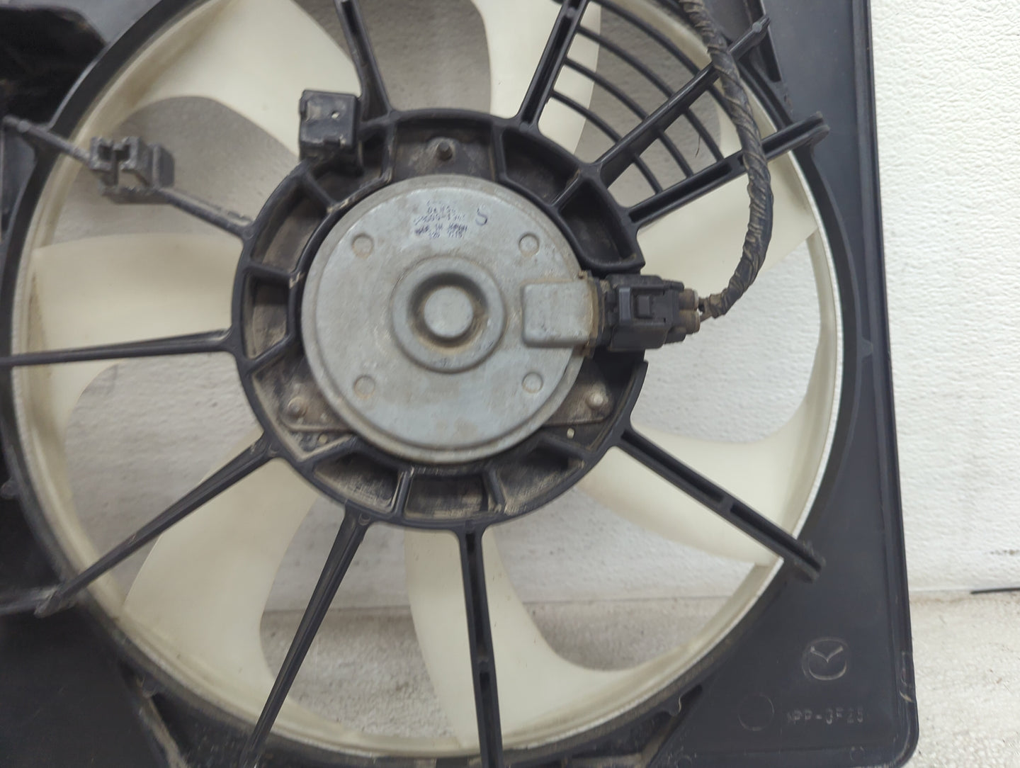 2016 Mazda Cx-5 Electric Radiator Cooling Fan Motor Assembly Fits OEM Used Auto Parts - Oemusedautoparts1.com