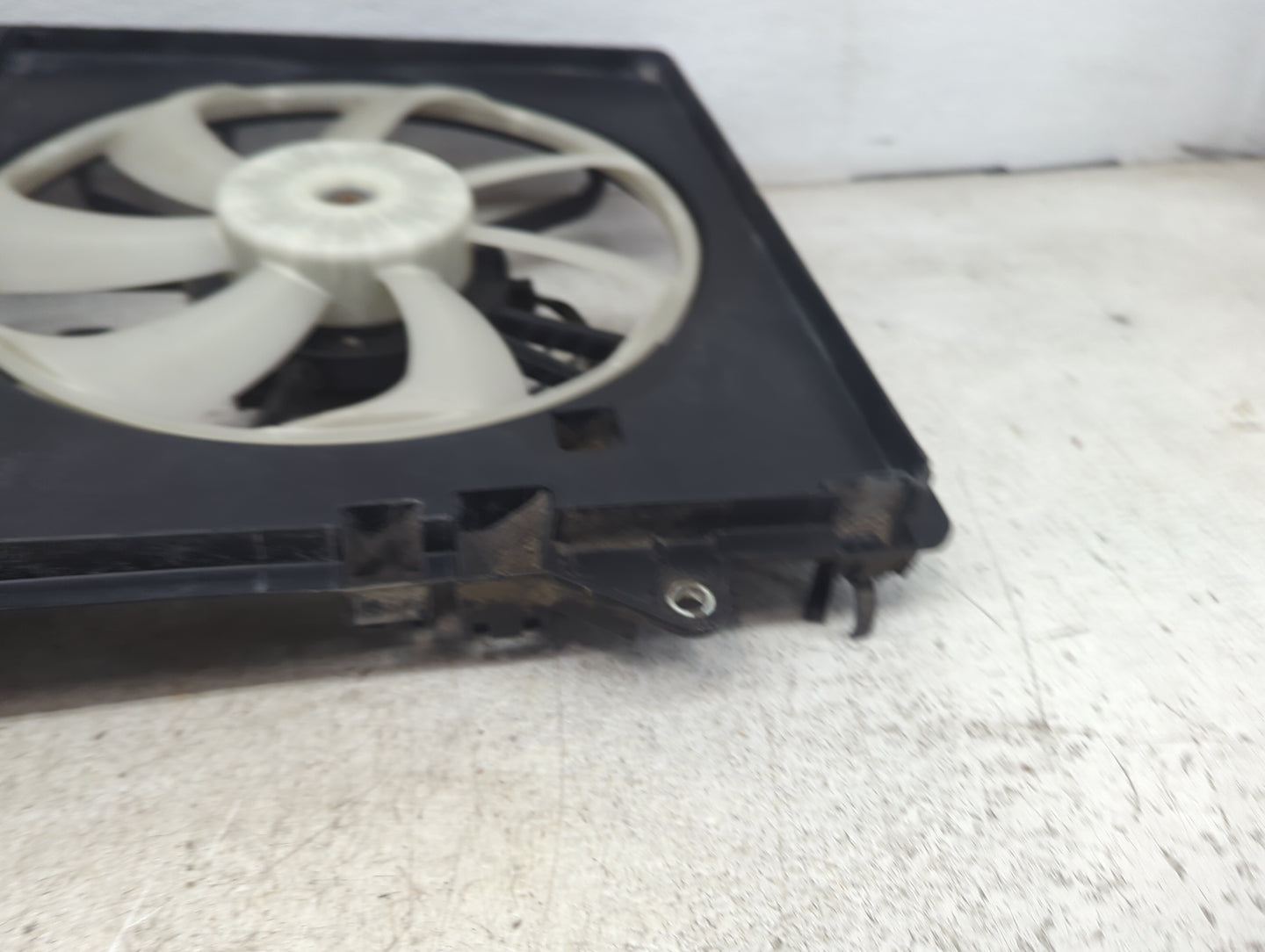 2016 Mazda Cx-5 Electric Radiator Cooling Fan Motor Assembly Fits OEM Used Auto Parts - Oemusedautoparts1.com