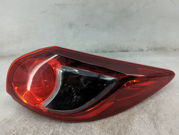 2013-2016 Mazda Cx-5 Tail Light Assembly Passenger Right OEM P/N:L16463025 Fits Fits 2013 2014 2015 2016 OEM Used Auto Parts
