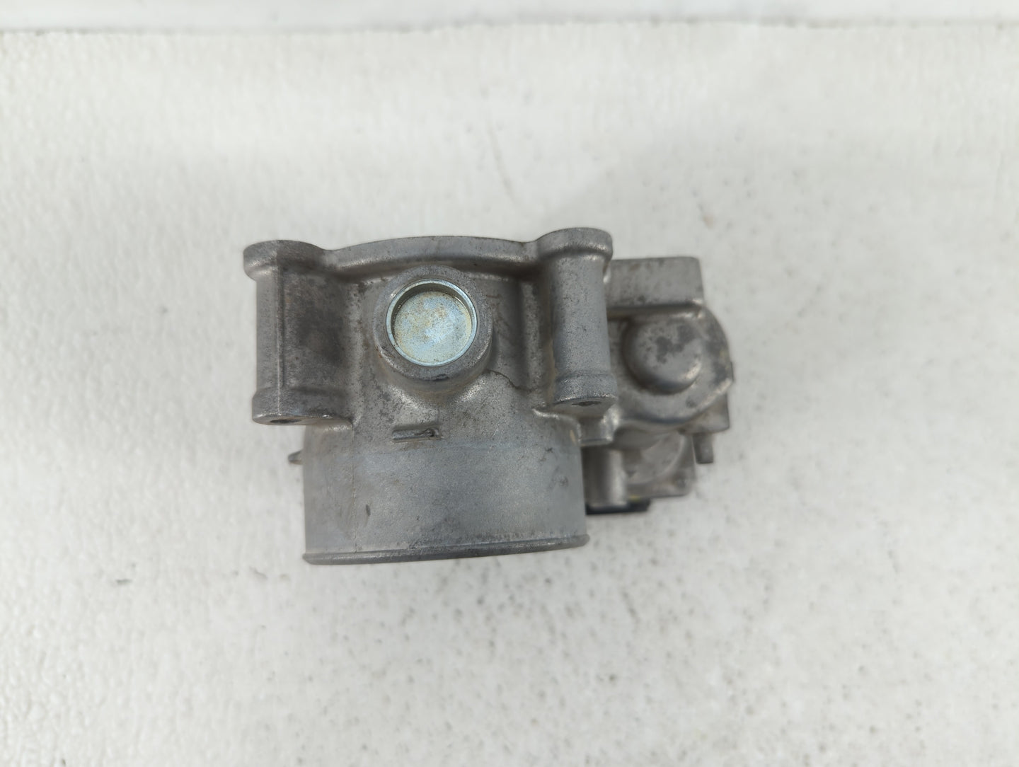 2014 Mazda Cx-5 Throttle Body P/N:K4238 13 640 A 12681472AA, PY01 13 640 A Fits OEM Used Auto Parts - Oemusedautoparts1.com