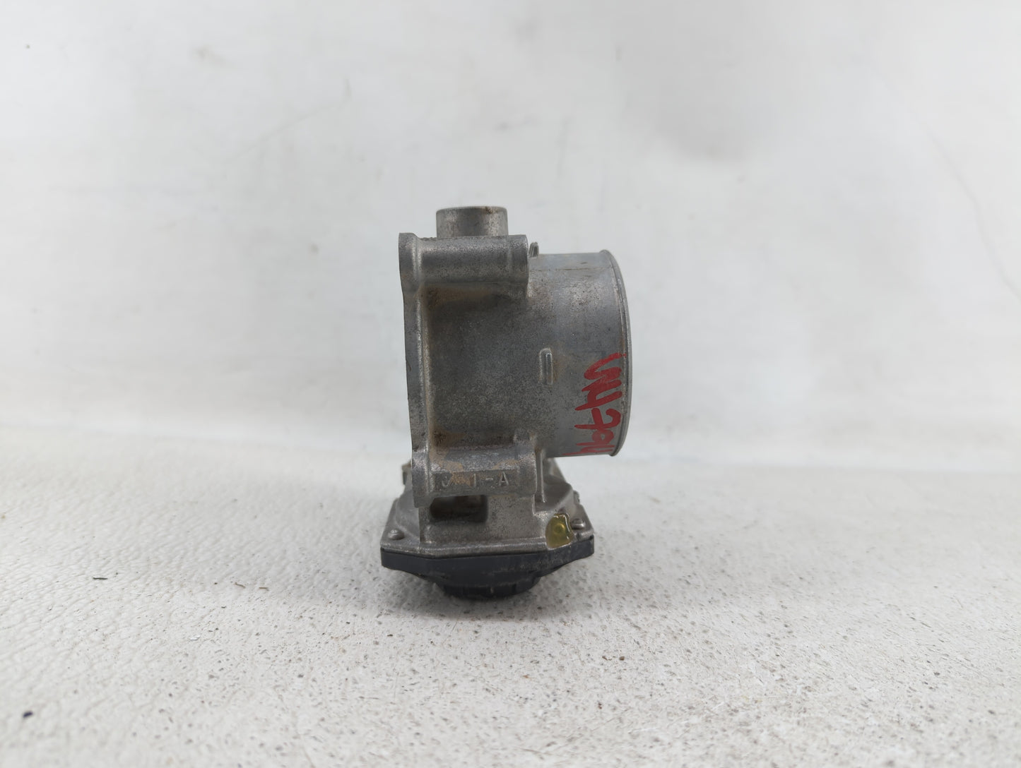 2014 Mazda Cx-5 Throttle Body P/N:K4238 13 640 A 12681472AA, PY01 13 640 A Fits OEM Used Auto Parts - Oemusedautoparts1.com