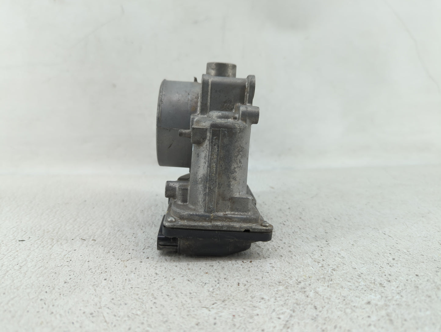 2014 Mazda Cx-5 Throttle Body P/N:K4238 13 640 A 12681472AA, PY01 13 640 A Fits OEM Used Auto Parts - Oemusedautoparts1.com