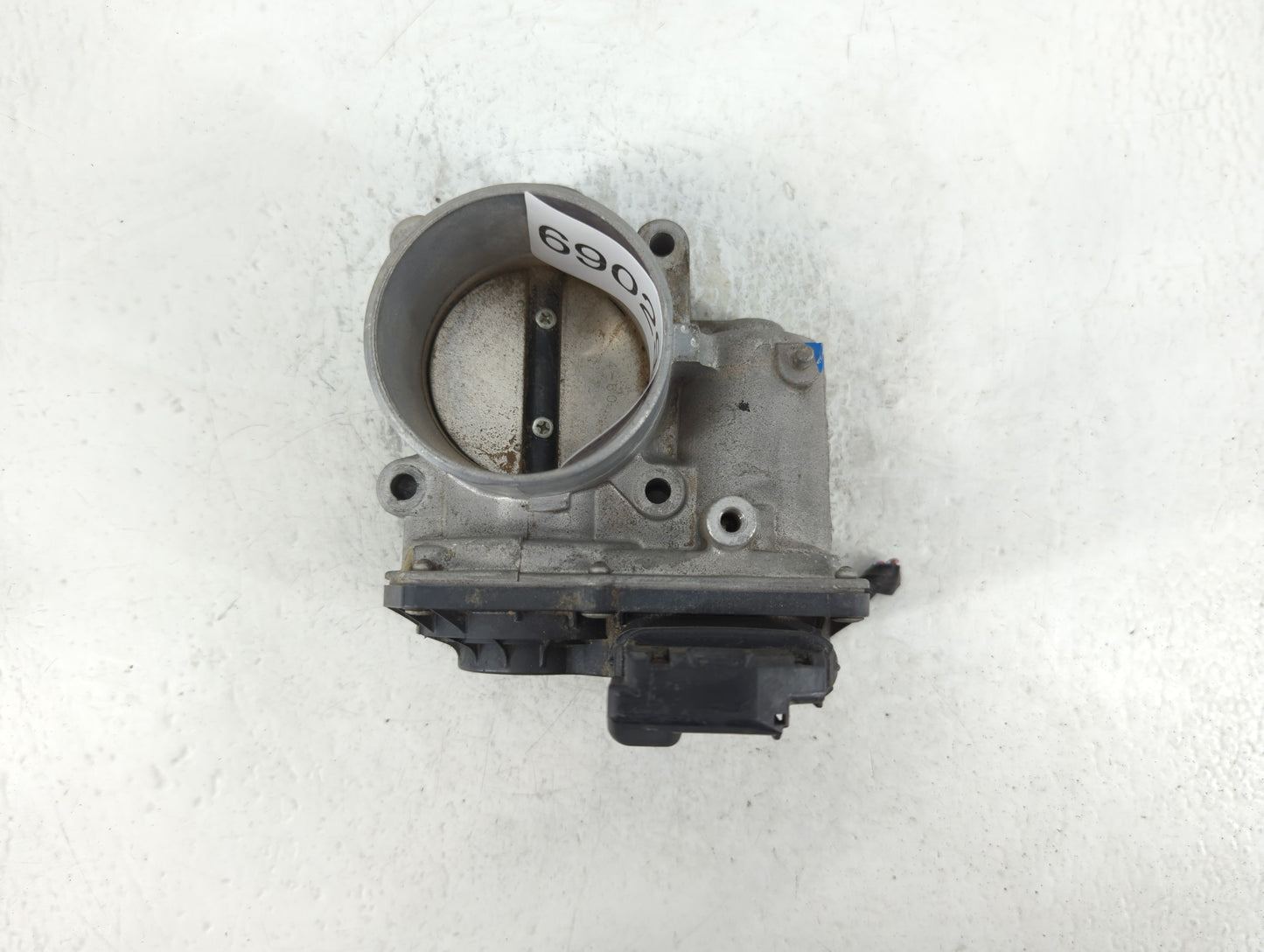 2014-2017 Mazda Cx-5 Throttle Body P/N:15200 A4238, 13 640 A Fits Fits 2014 2015 2016 2017 2018 OEM Used Auto Parts - Oemuse