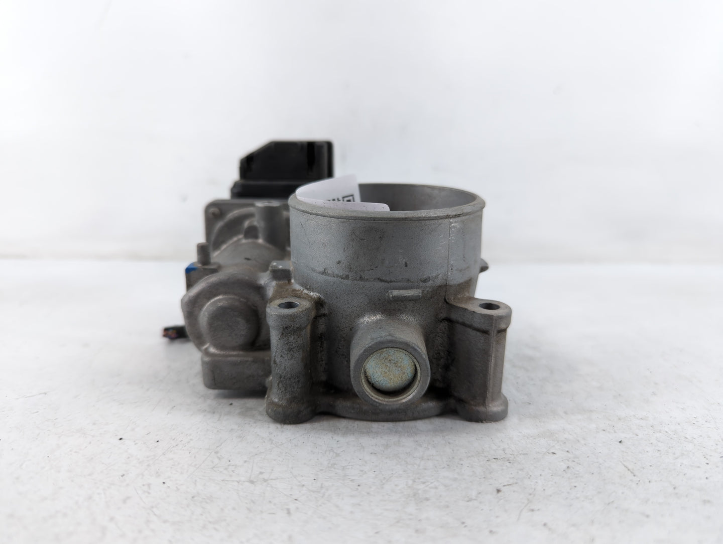 2014-2017 Mazda Cx-5 Throttle Body P/N:15200 A4238, 13 640 A Fits Fits 2014 2015 2016 2017 2018 OEM Used Auto Parts - Oemuse