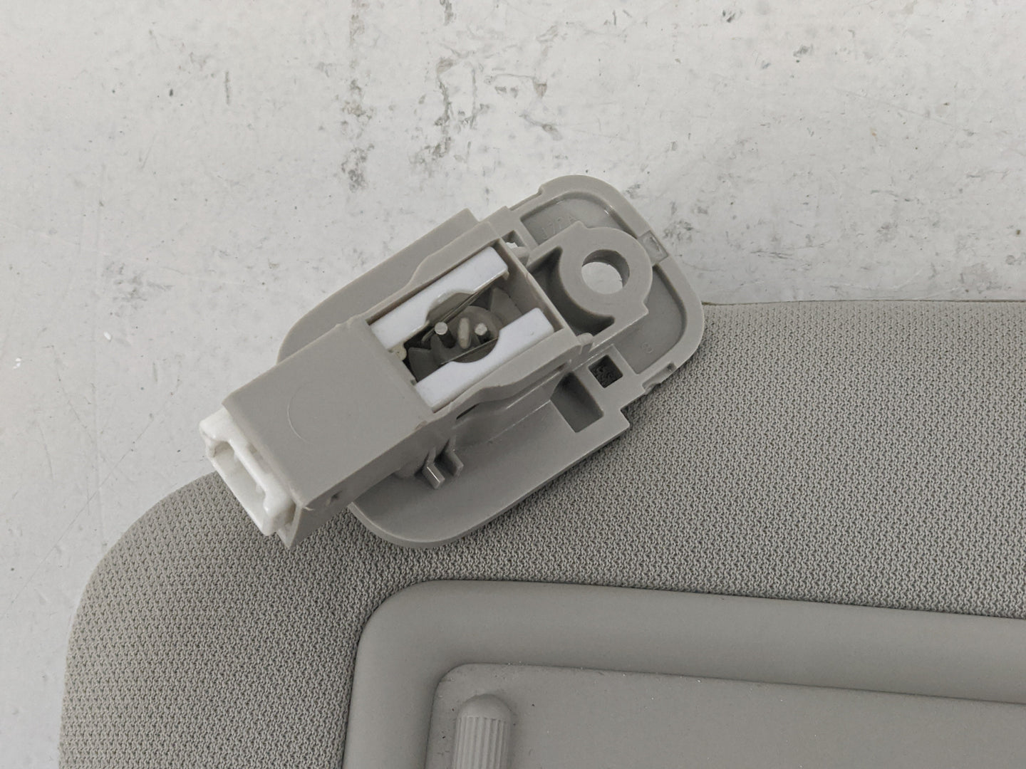 2016-2017 Mazda Cx-9 Sun Visor Shade Replacement Driver Left Mirror Fits Fits 2016 2017 OEM Used Auto Parts - Oemusedautopar