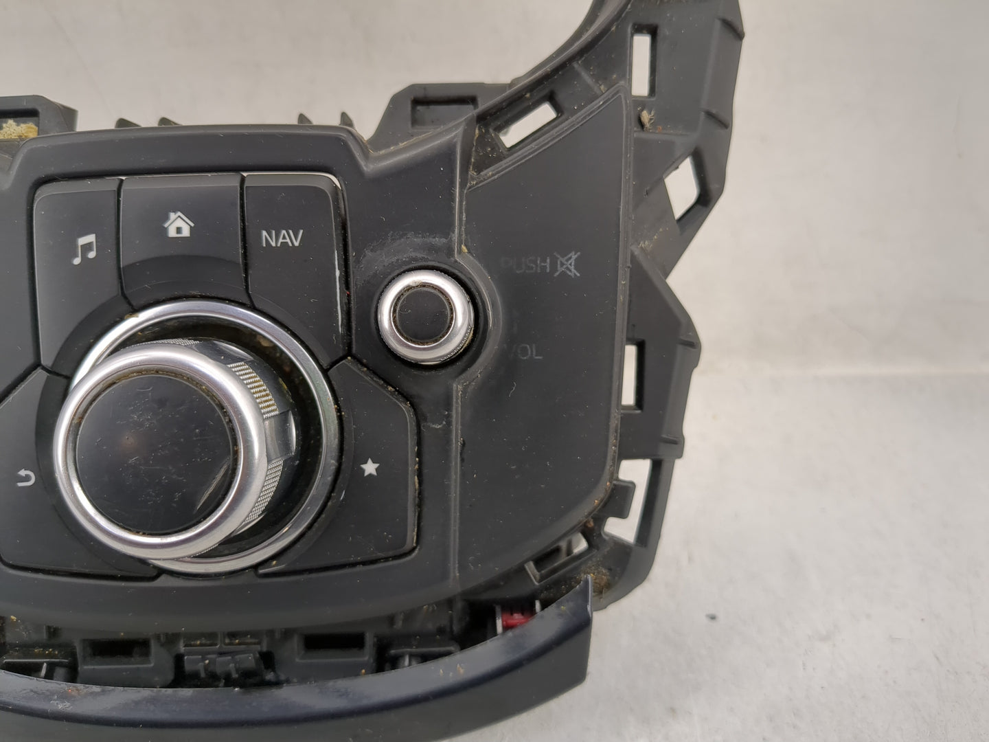 2016-2018 Mazda Cx-9 Radio Control Panel - Oemusedautoparts1.com