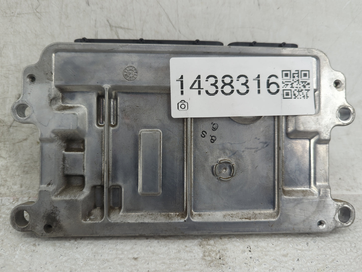 2016 Mazda Mazda3 PCM Engine Control Computer ECU ECM PCU OEM P/N:PE5G-18-881, PE5G188K2, TN279700890 Fits Fits 2014 2015 OE
