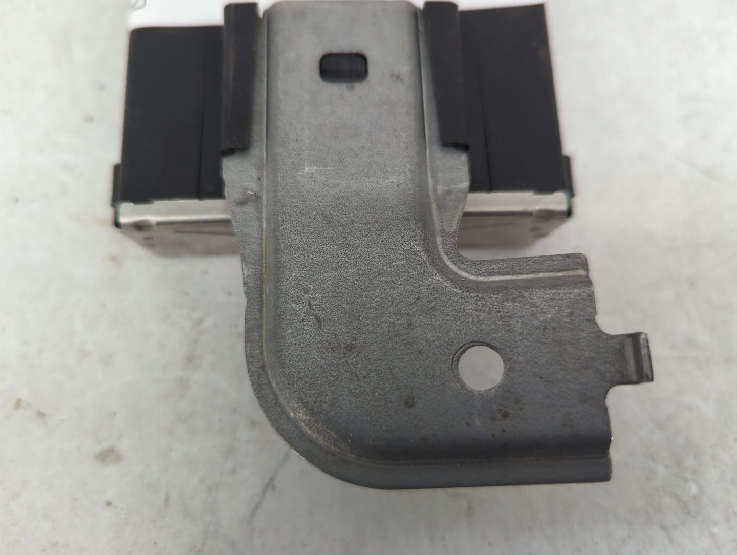 2016 Mazda Mazda3 Radio AM FM Cd Player Receiver Replacement P/N:39820-TZ5-A010-M1 28351816 Fits OEM Used Auto Parts - Oemus